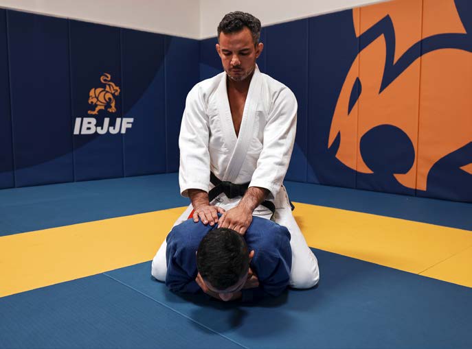 Backwards mount (facing opponent's feet) - no points awarded