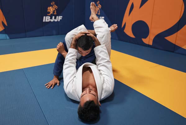 Illegal technique 069