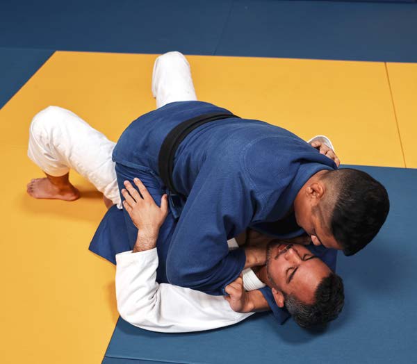 Illegal technique 074